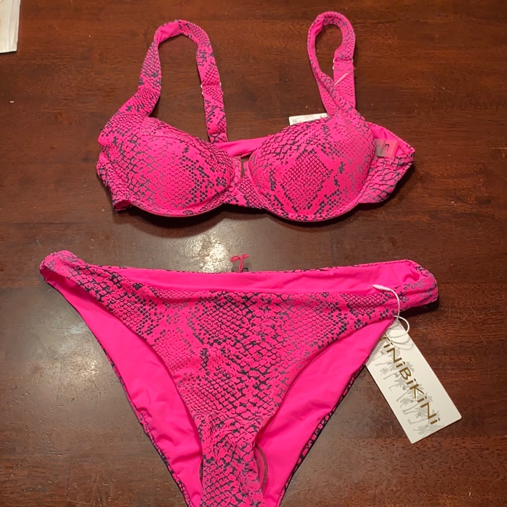 Tinibikini bikini set